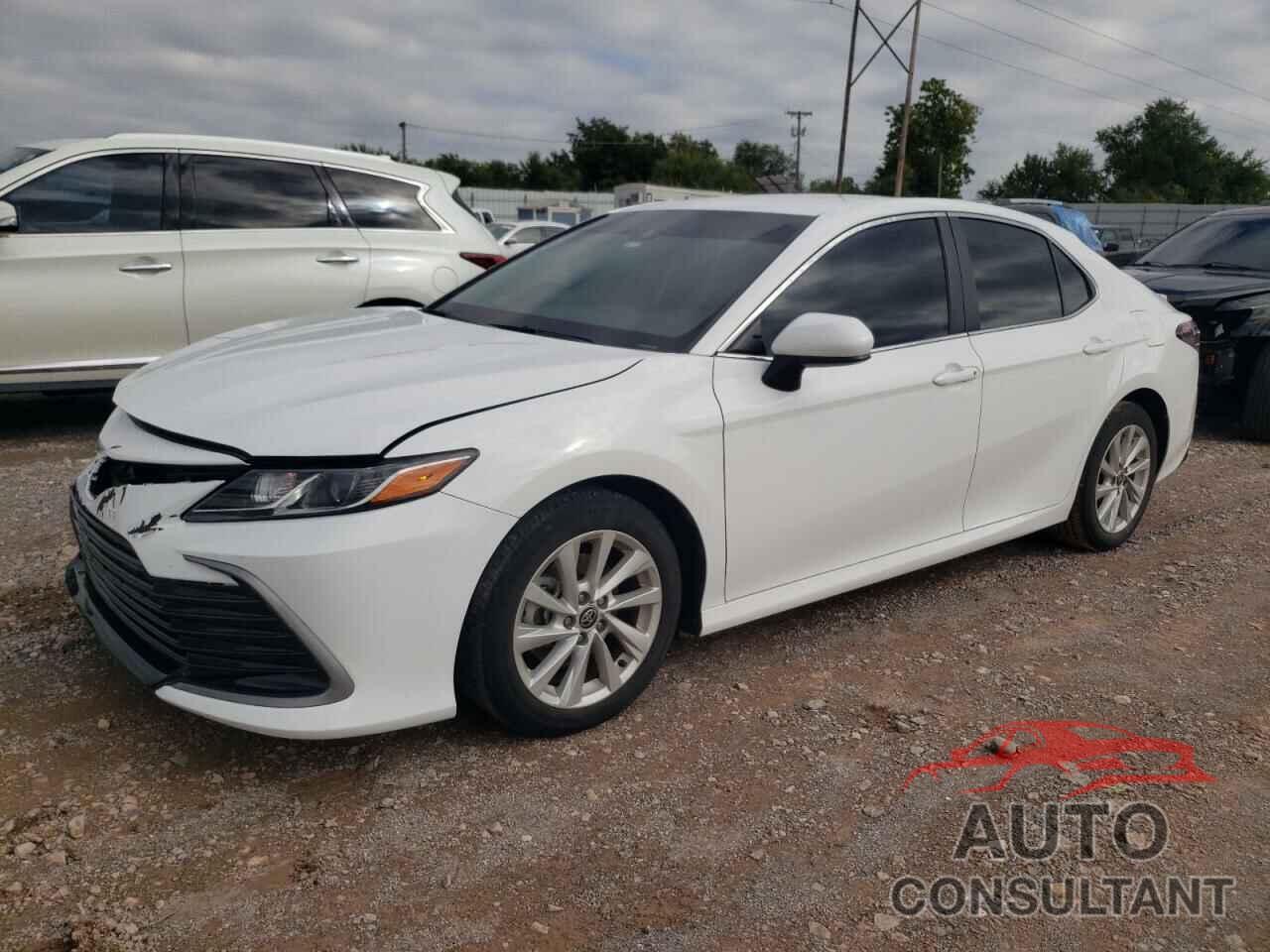 TOYOTA CAMRY 2022 - 4T1C11AK5NU049061