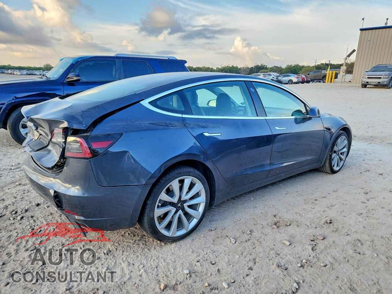 TESLA MODEL 3 2020 - 5YJ3E1EA6LF660944