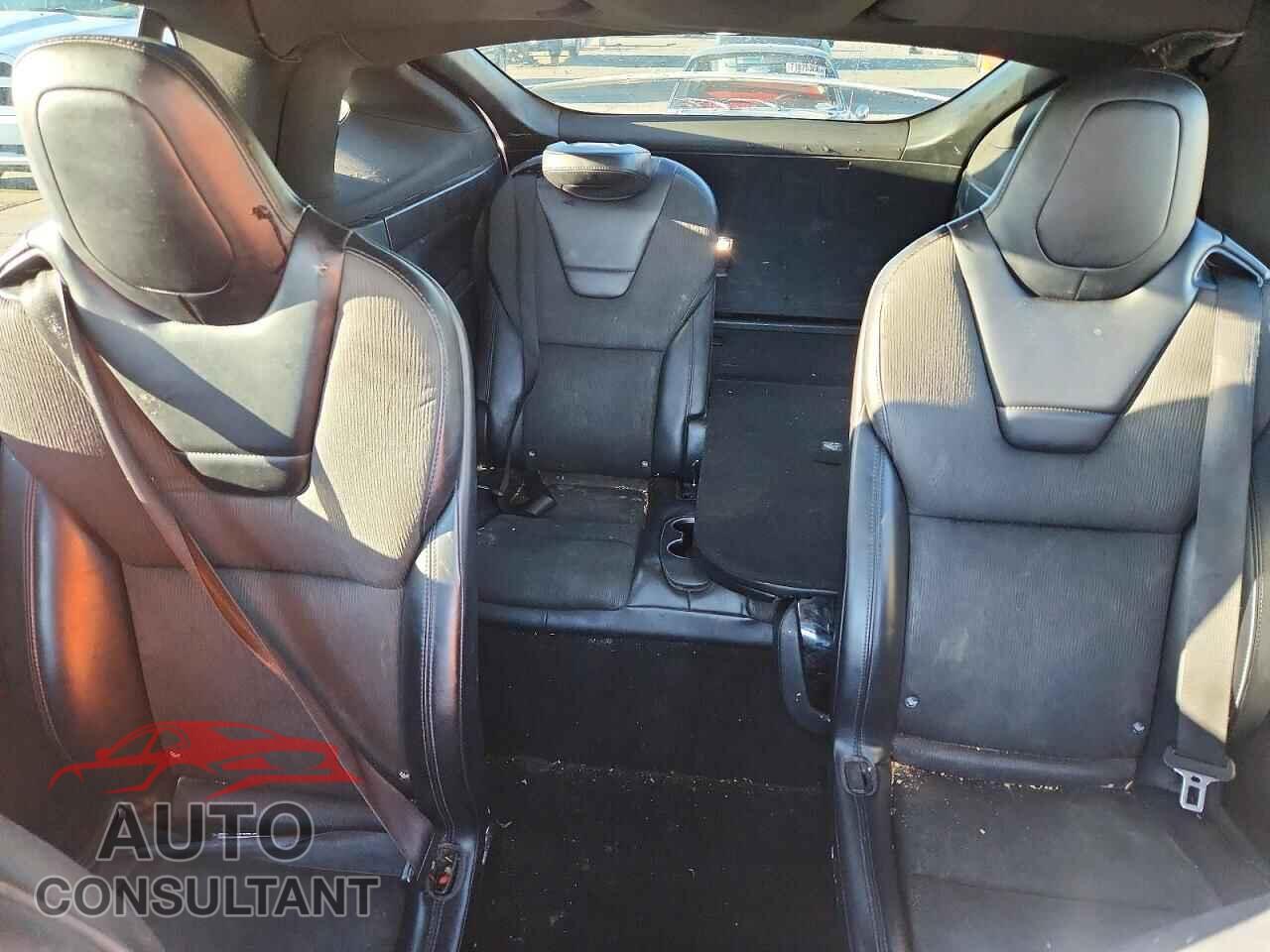 TESLA MODEL X 2016 - 5YJXCBE29GF021906