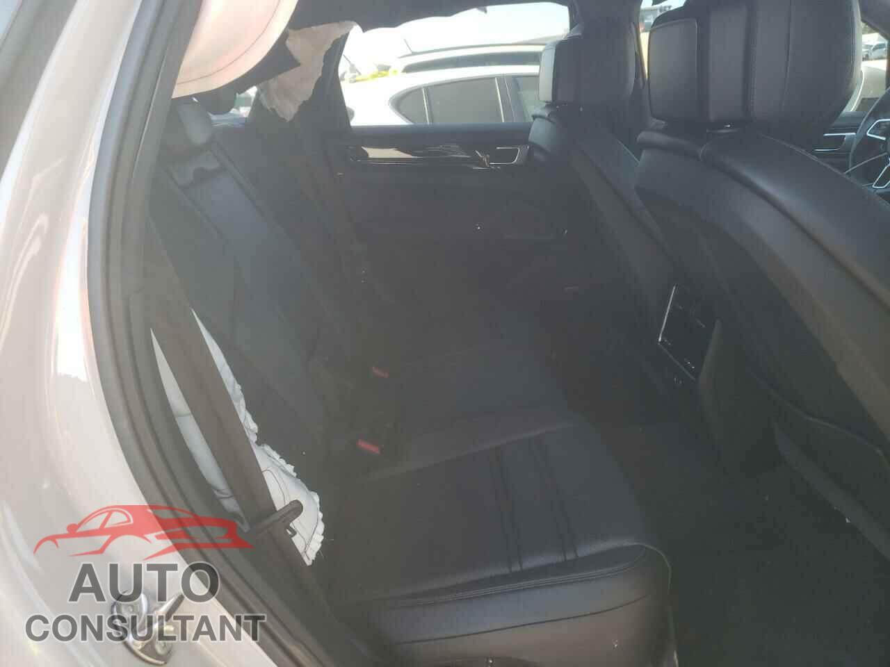 PORSCHE CAYENNE 2021 - WP1AA2AY2MDA00922