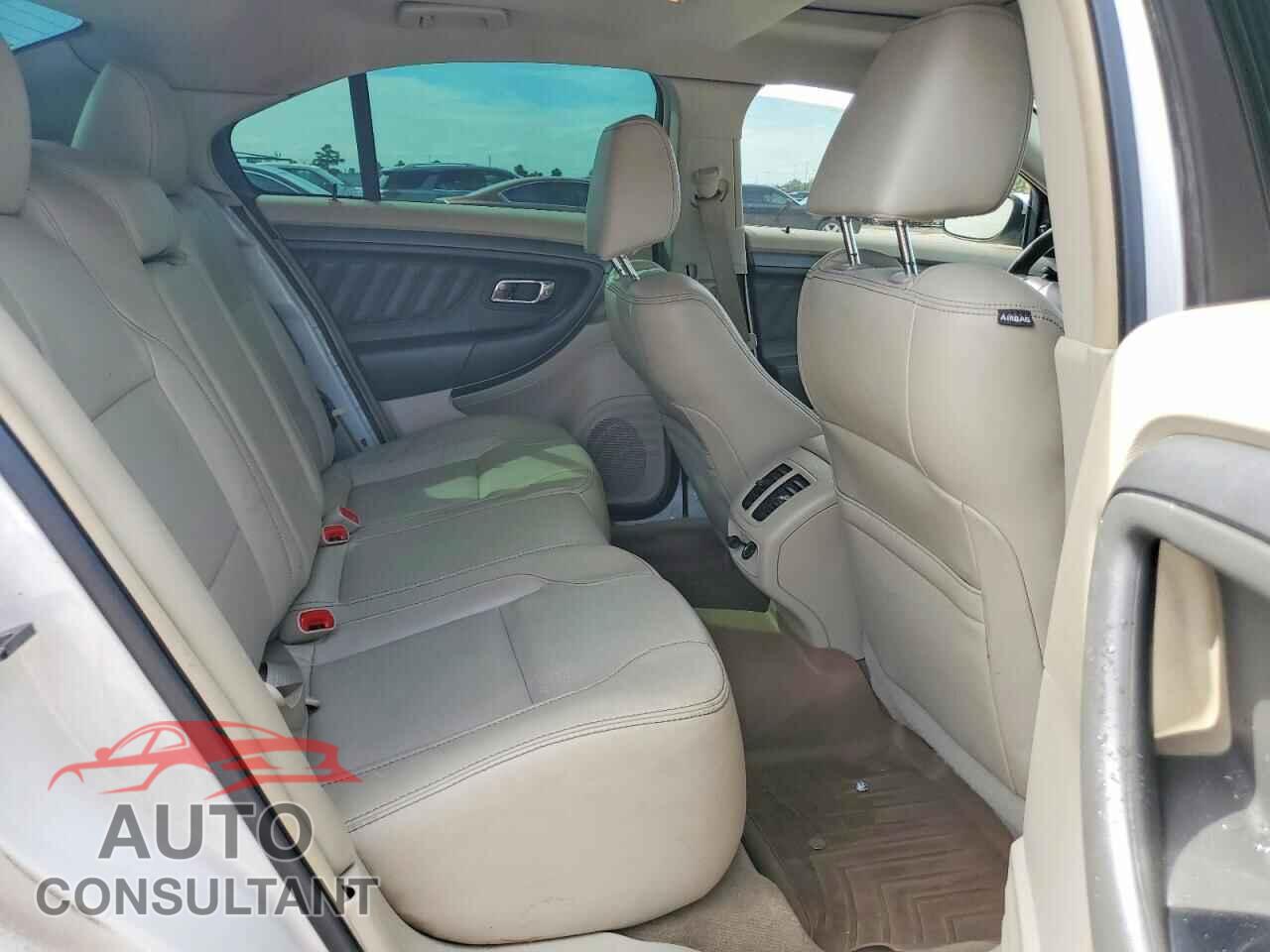 FORD TAURUS 2011 - 1FAHP2EW4BG177397