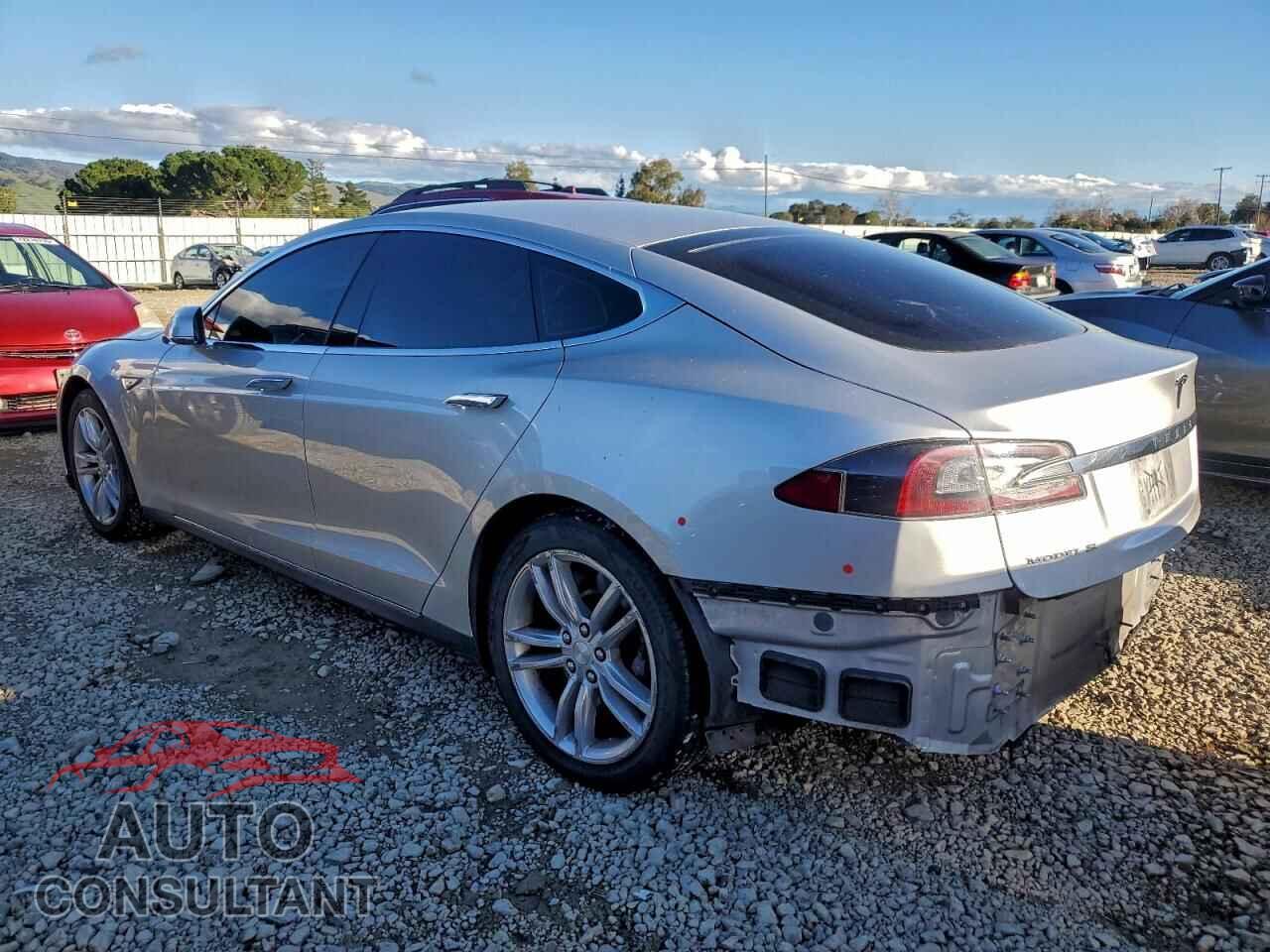 TESLA MODEL S 2013 - 5YJSA1AC8DFP10906