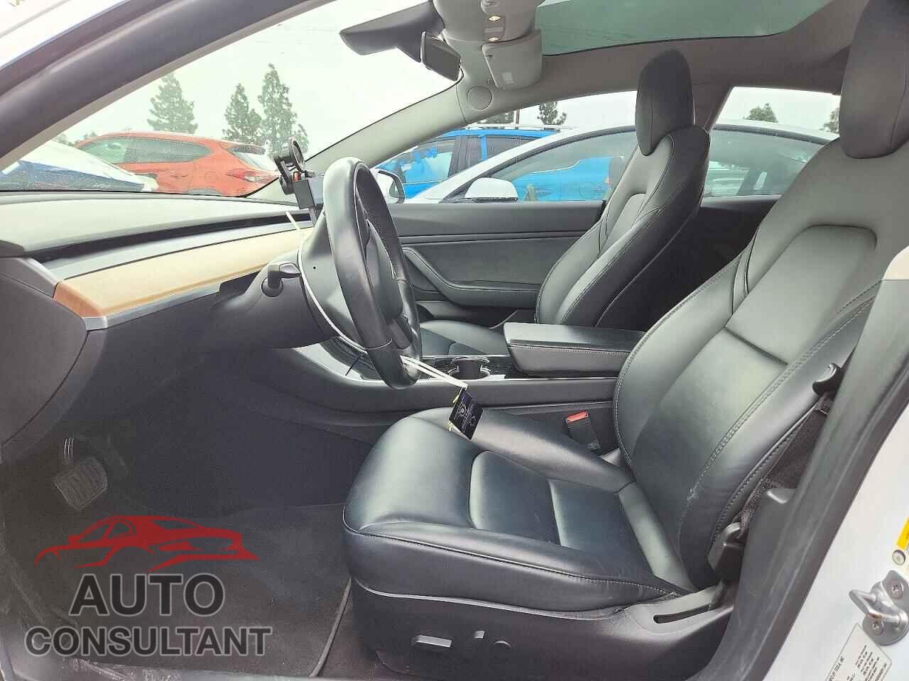 TESLA MODEL 3 2019 - 5YJ3E1EB7KF388394