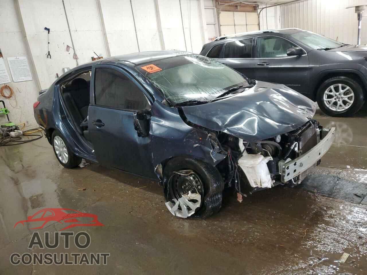 NISSAN VERSA 2017 - 3N1CN7AP1HL905013