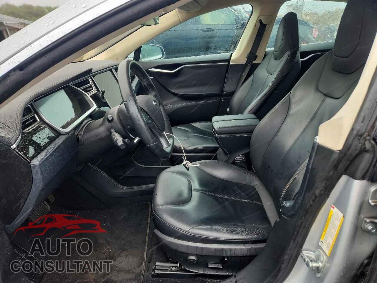 TESLA MODEL S 2013 - 5YJSA1CGXDFP22779