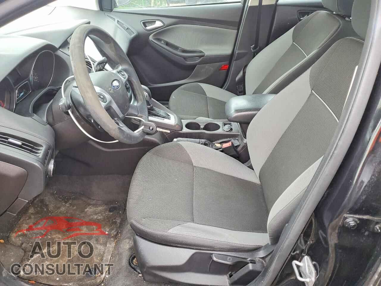FORD FOCUS 2014 - 1FADP3F26EL107427