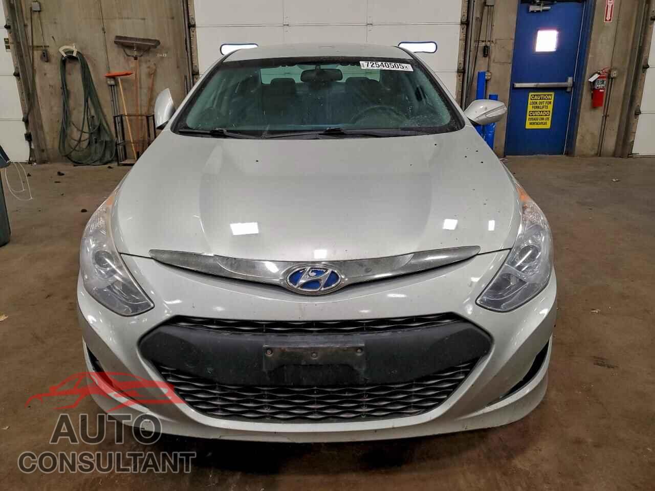 HYUNDAI SONATA 2013 - KMHEC4A40DA099372