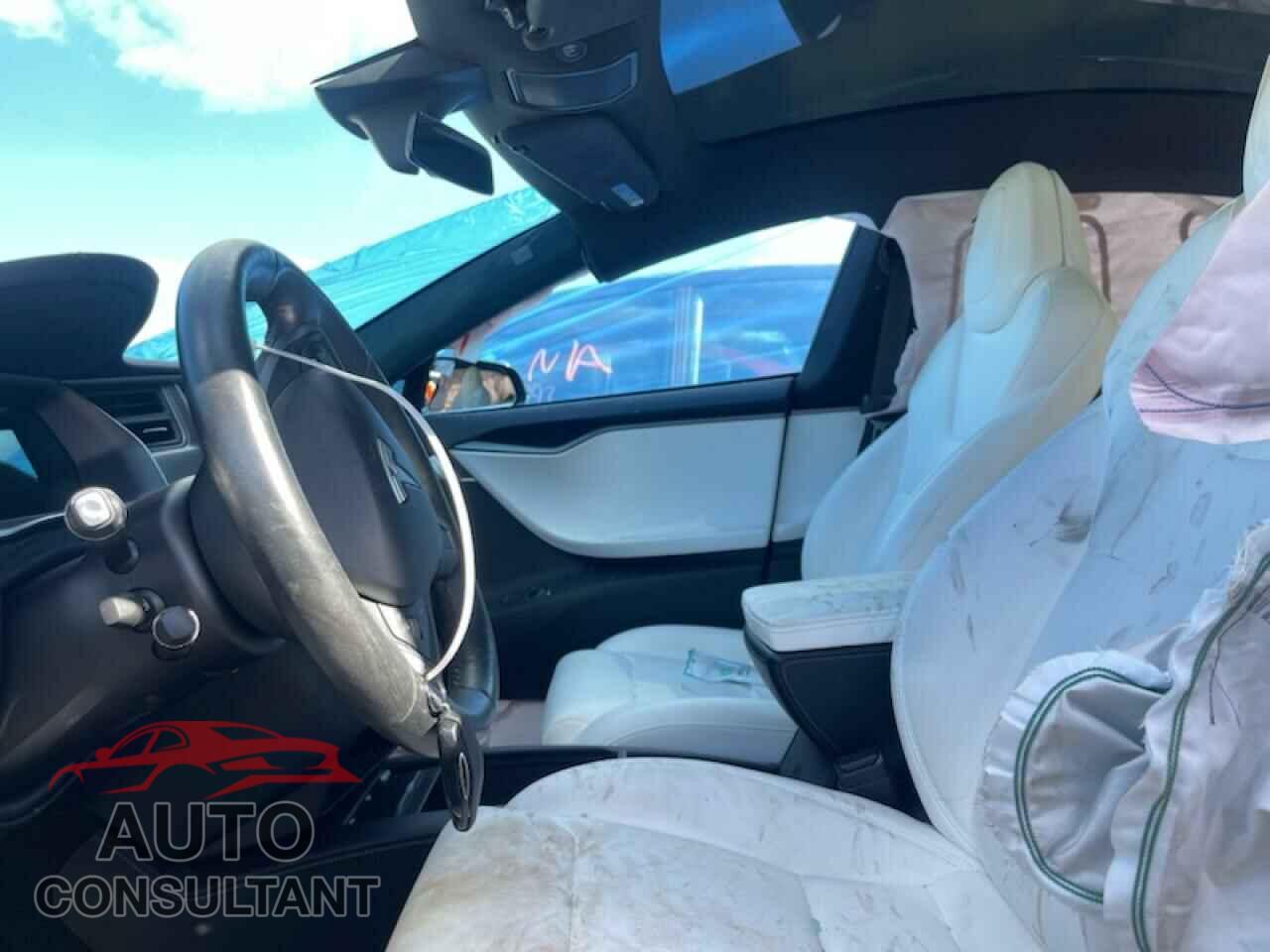 TESLA MODEL S 2018 - 5YJSA1E21JF292153