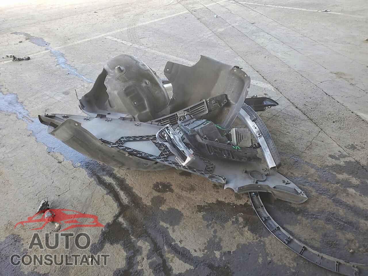 TESLA MODEL 3 2019 - 5YJ3E1EB0KF433787