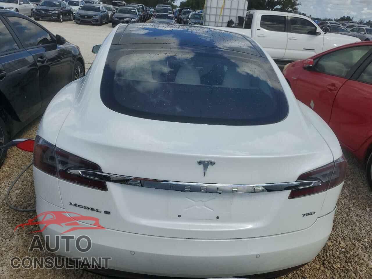 TESLA MODEL S 2017 - 5YJSA1E23HF217576