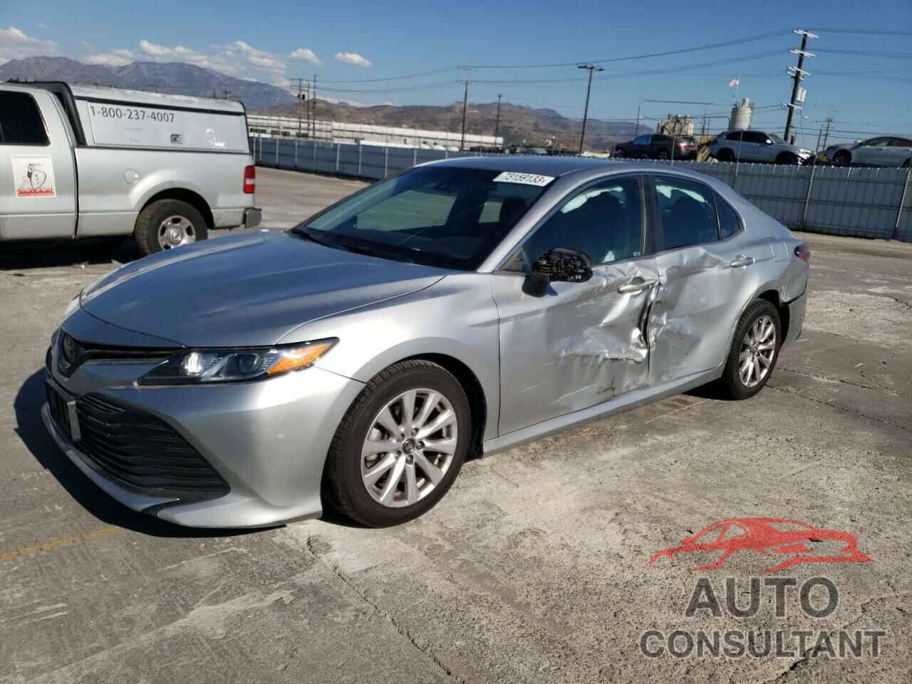 TOYOTA CAMRY 2018 - 4T1B11HK8JU501578