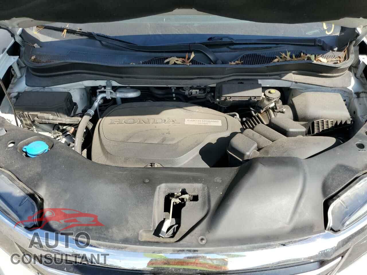 HONDA PILOT 2017 - 5FNYF6H94HB005674