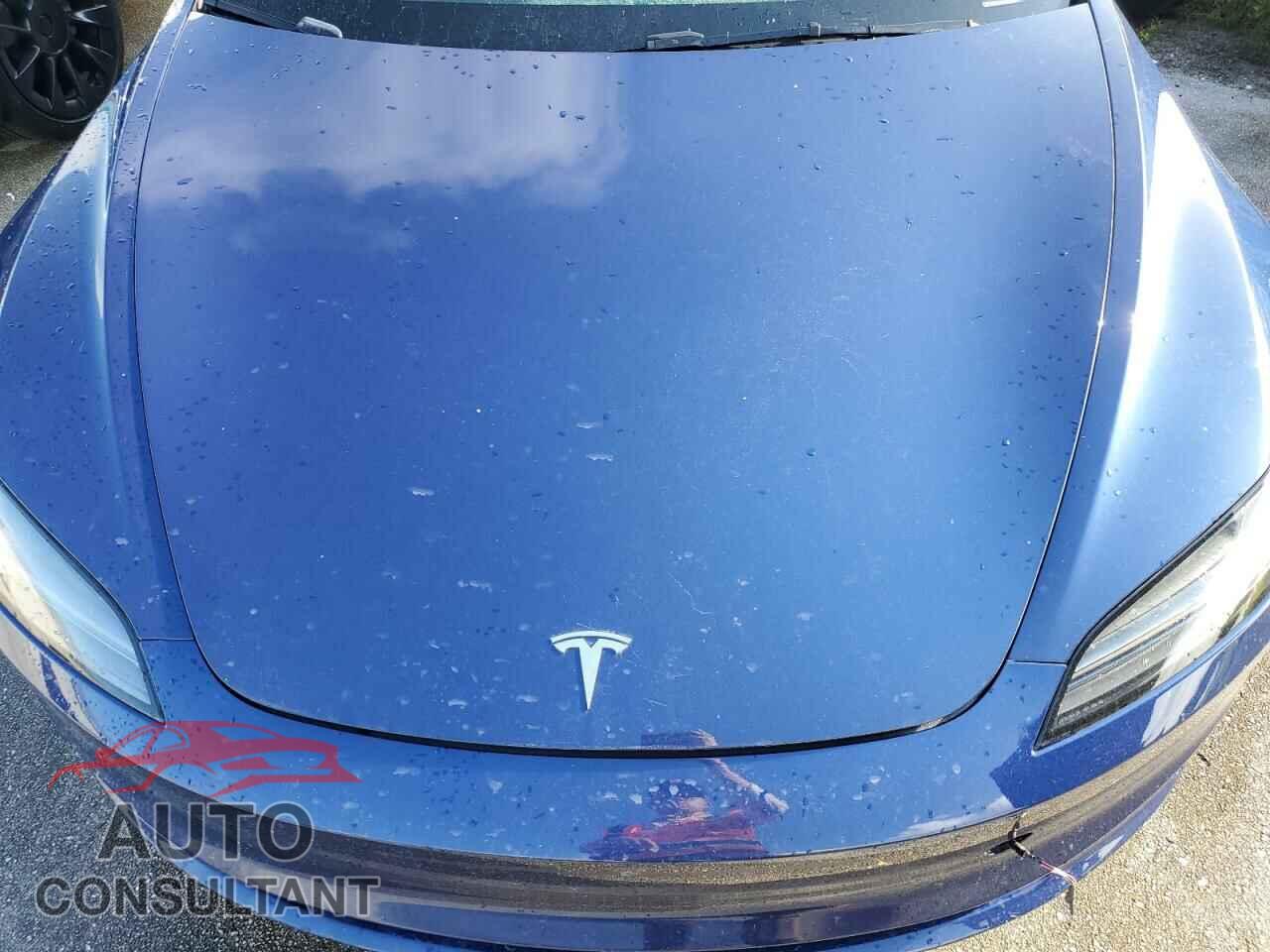 TESLA MODEL 3 2024 - 5YJ3E1EB2RF759018