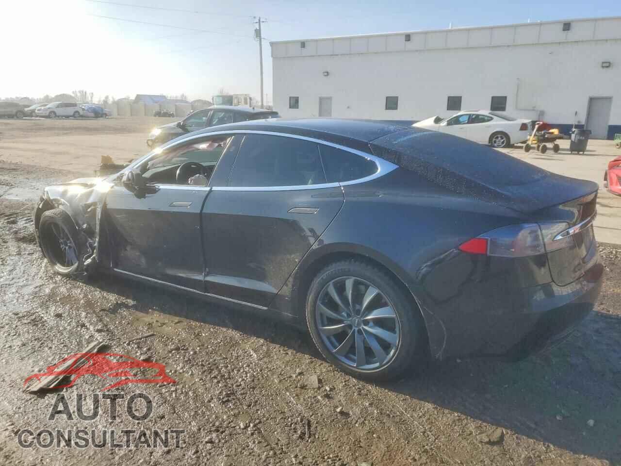 TESLA MODEL S 2020 - 5YJSA1E2XLF411059