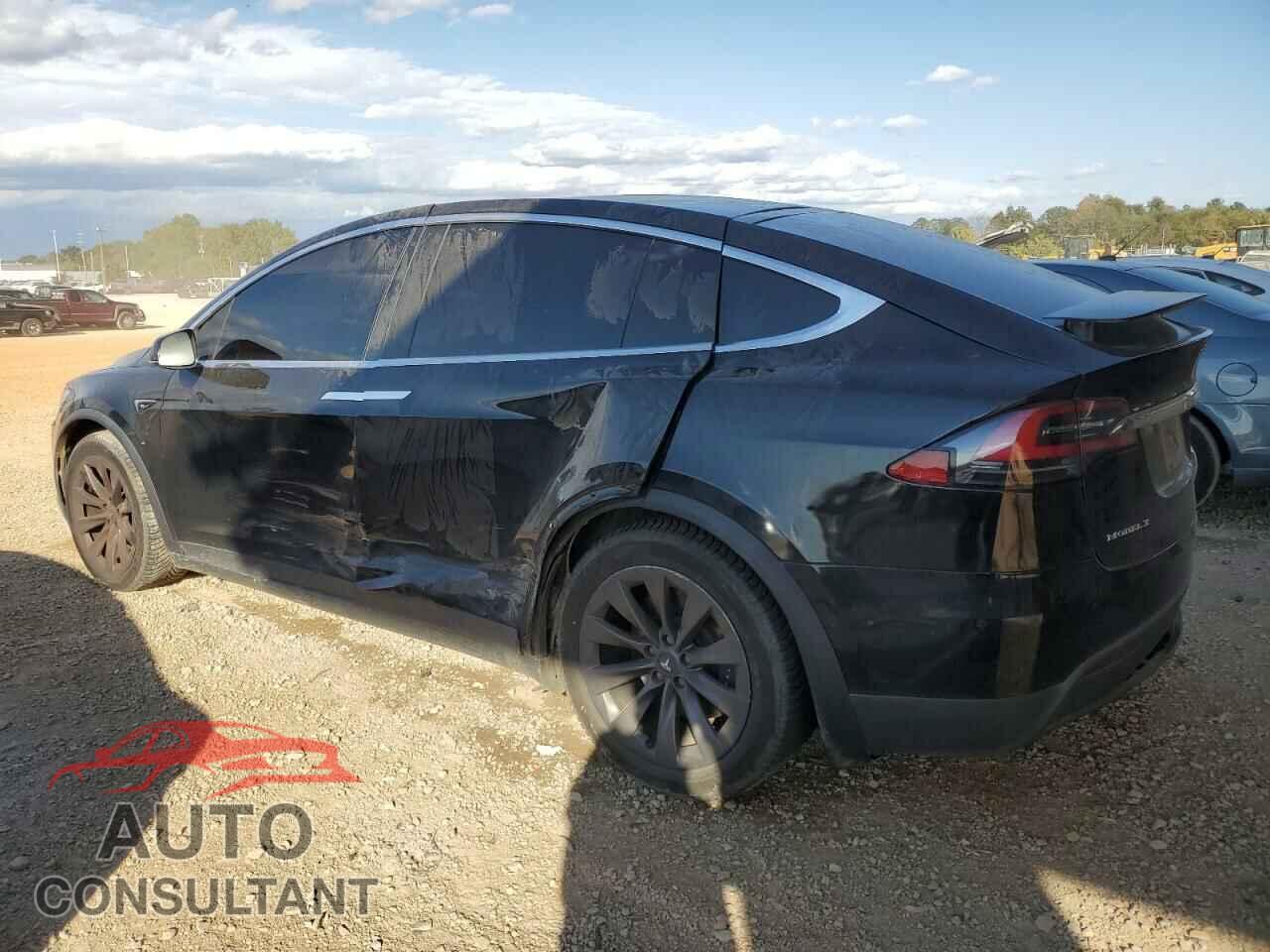 TESLA MODEL X 2018 - 5YJXCDE2XJF091143