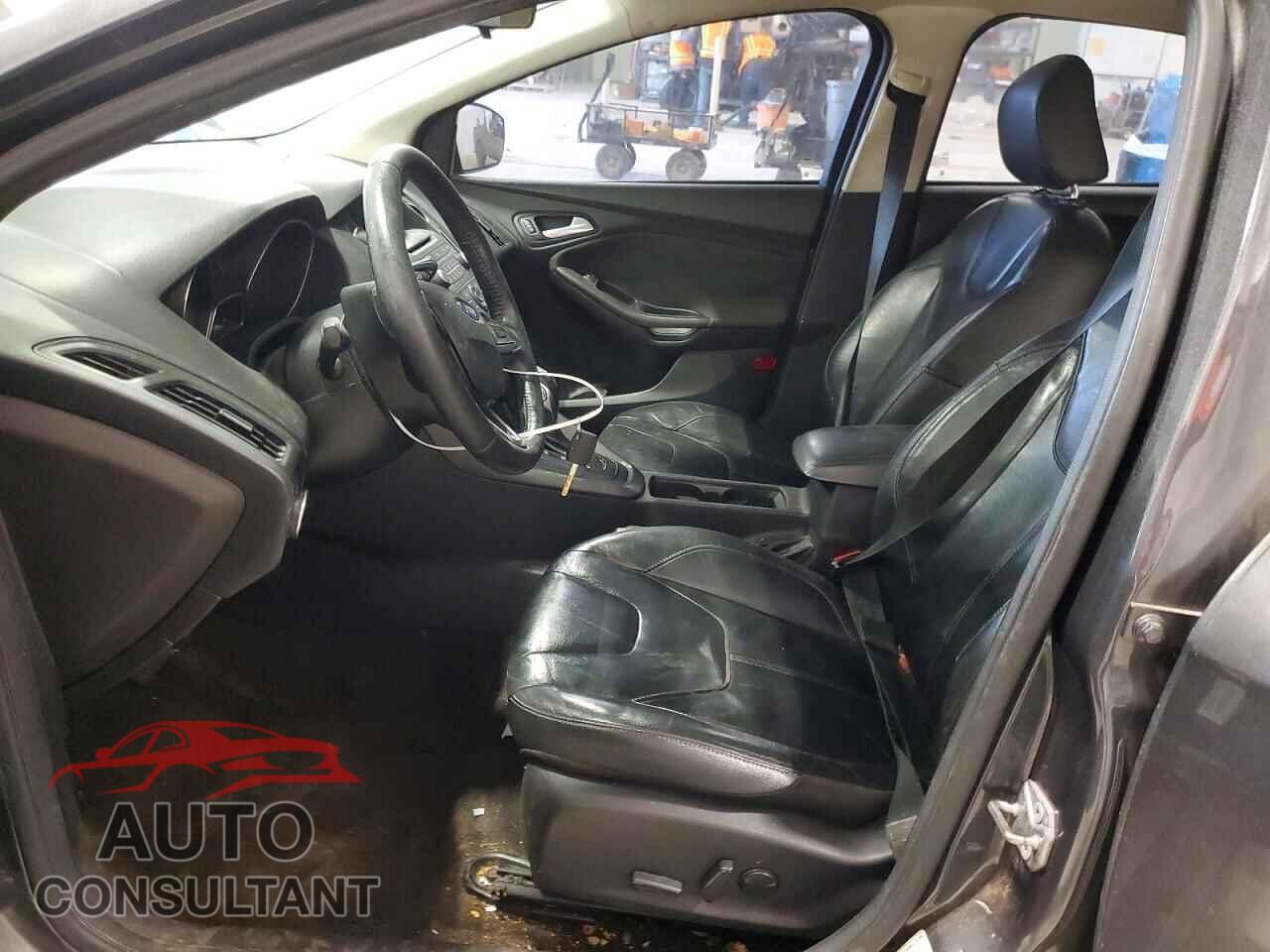 FORD FOCUS 2016 - 1FADP3K26GL374334