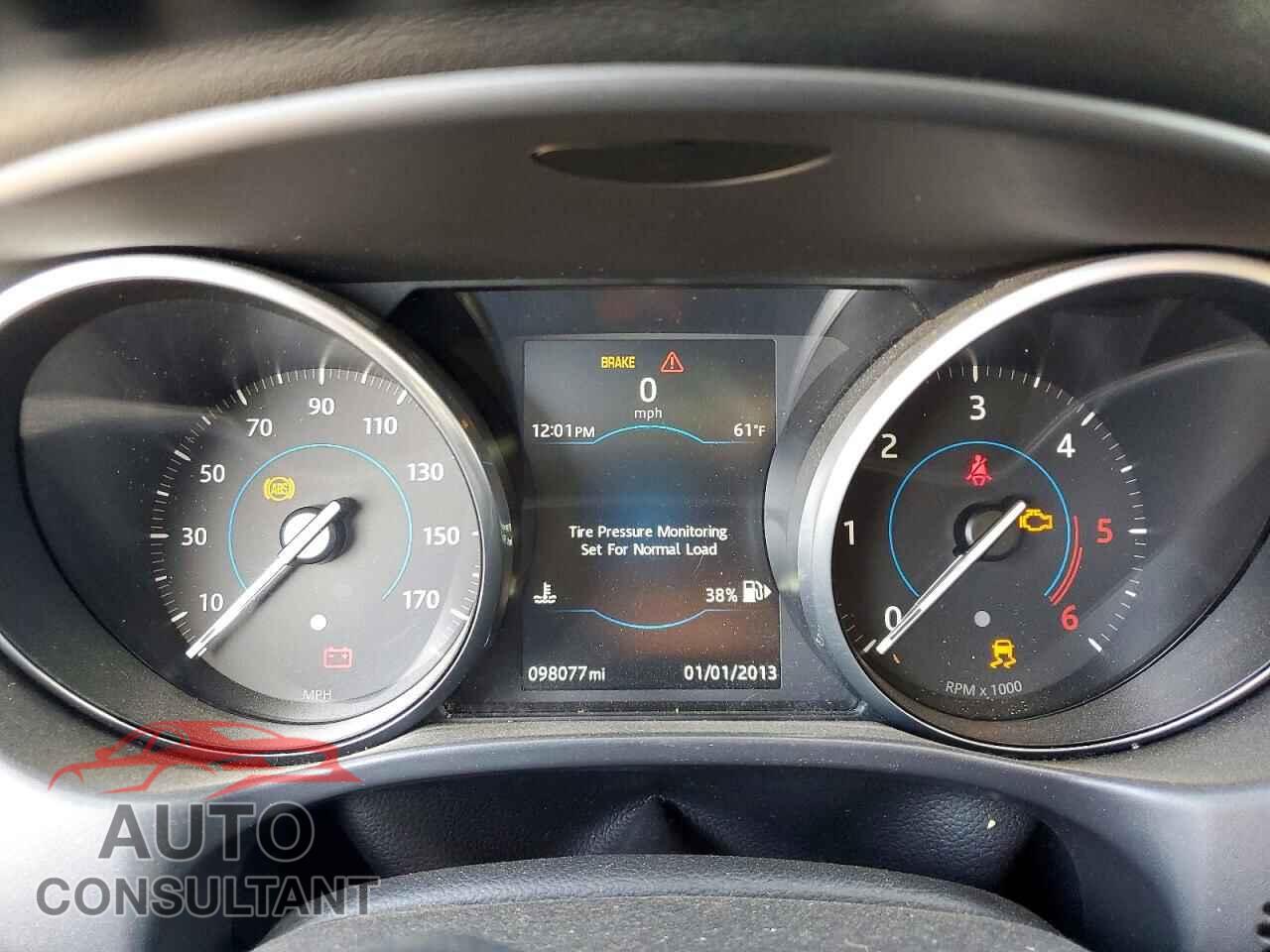 JAGUAR XE 2017 - SAJAR4BN2HCP15092