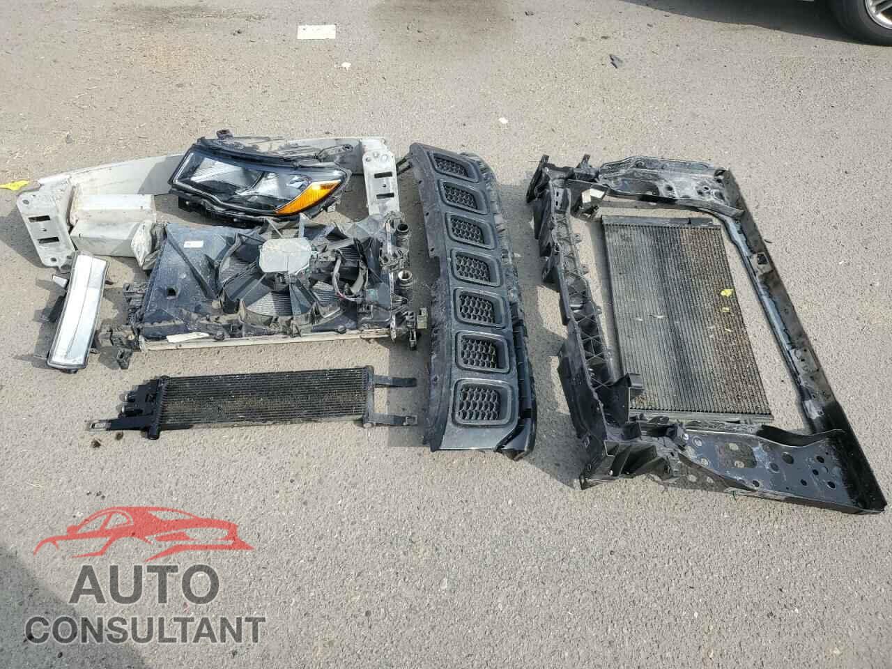 JEEP COMPASS 2018 - 3C4NJDBB5JT259189