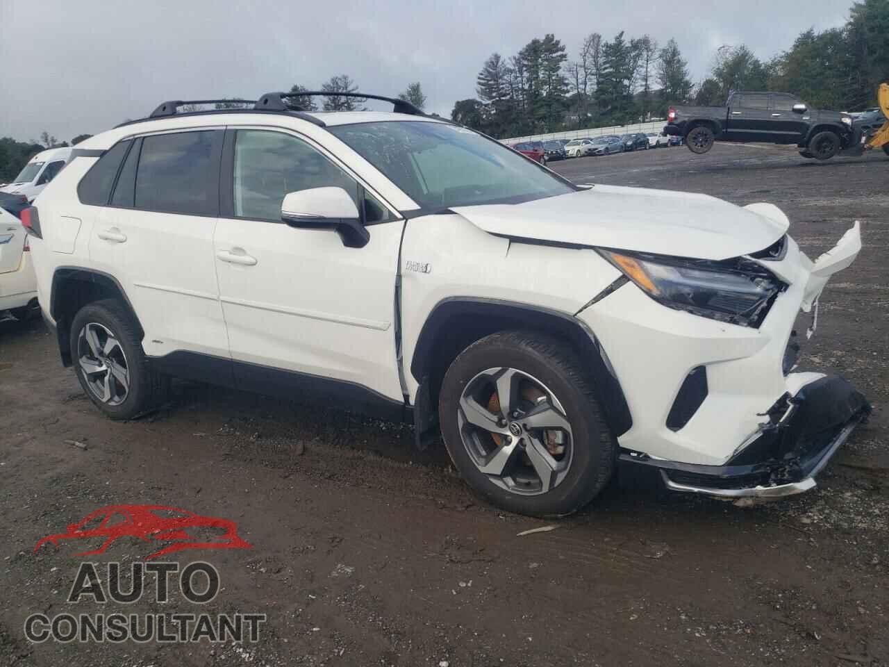 TOYOTA RAV4 2024 - JTMAB3FV0RD178564