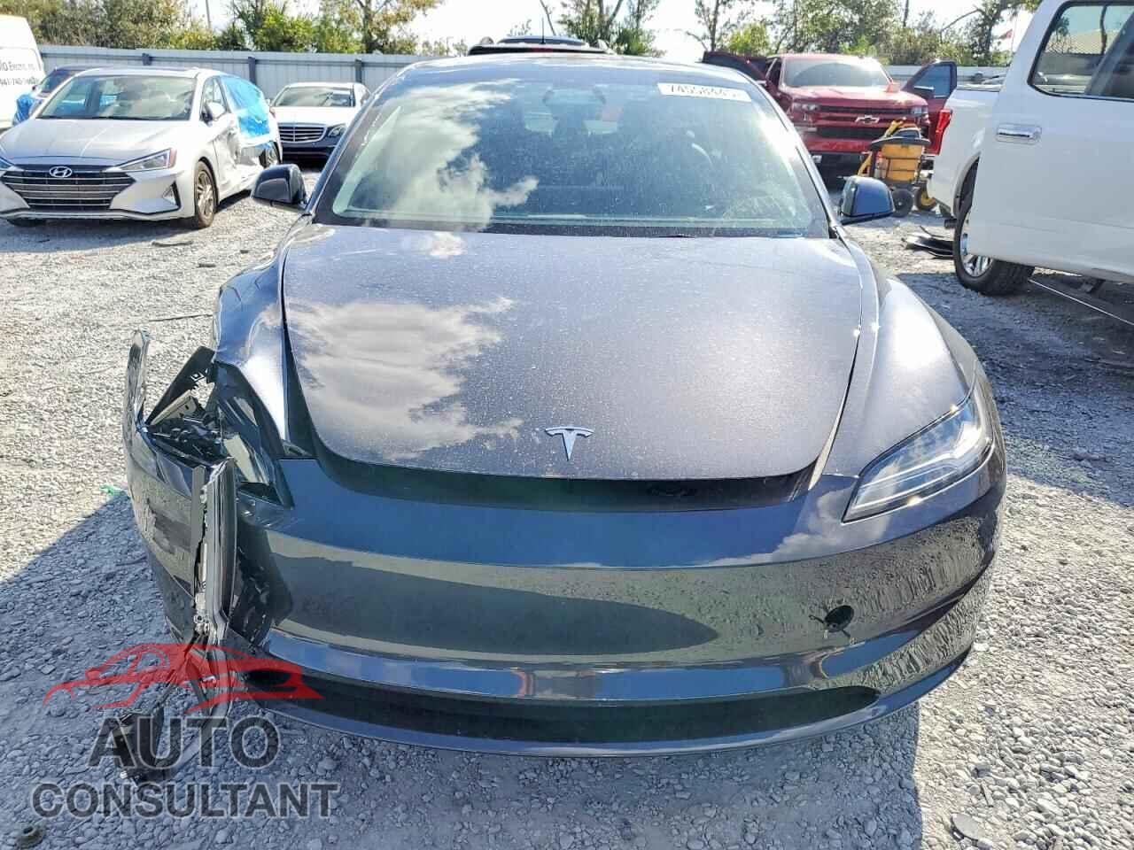 TESLA MODEL 3 2025 - 5YJ3E1EA5SF042965