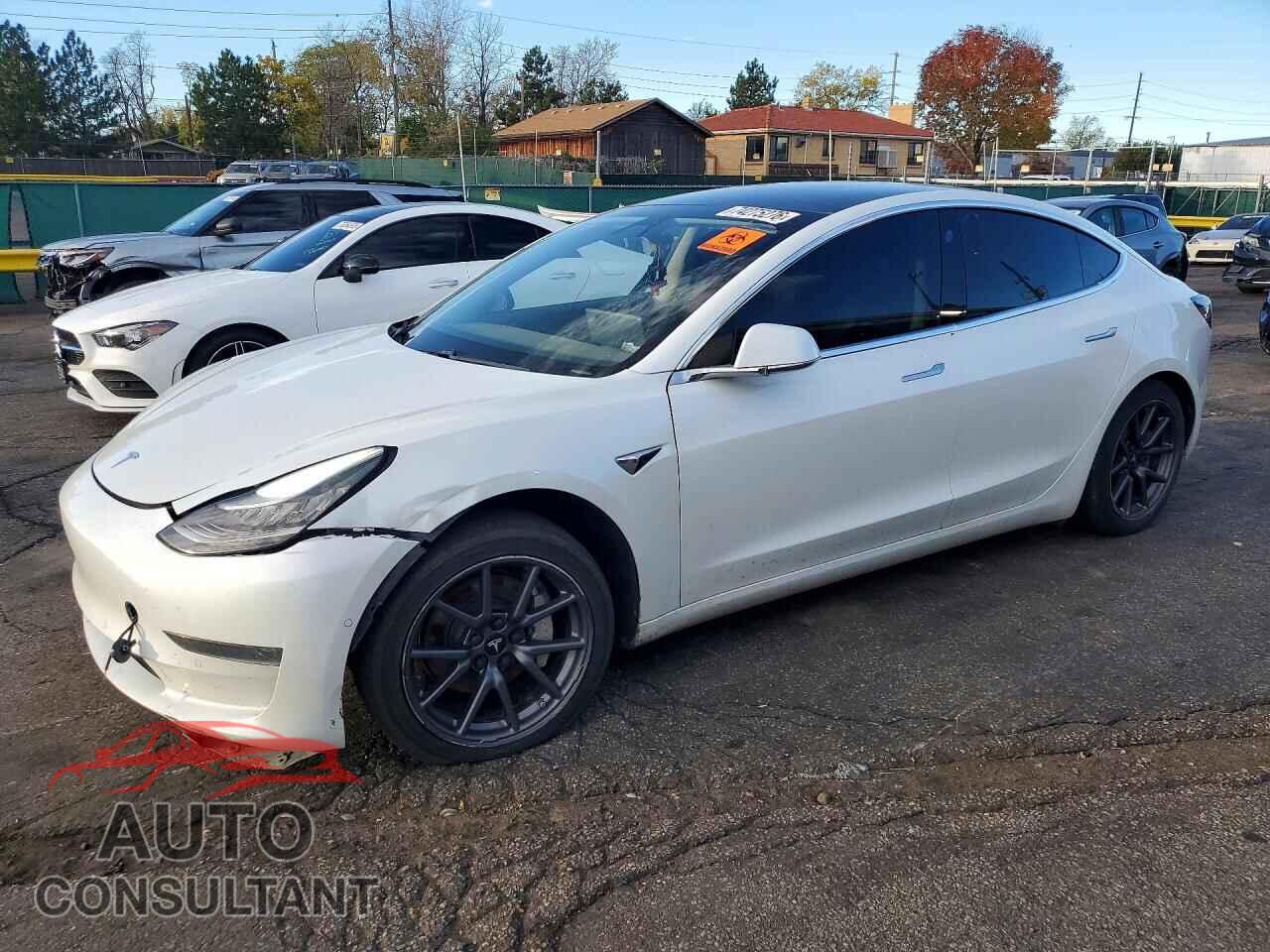 TESLA MODEL 3 2019 - 5YJ3E1EA3KF483770