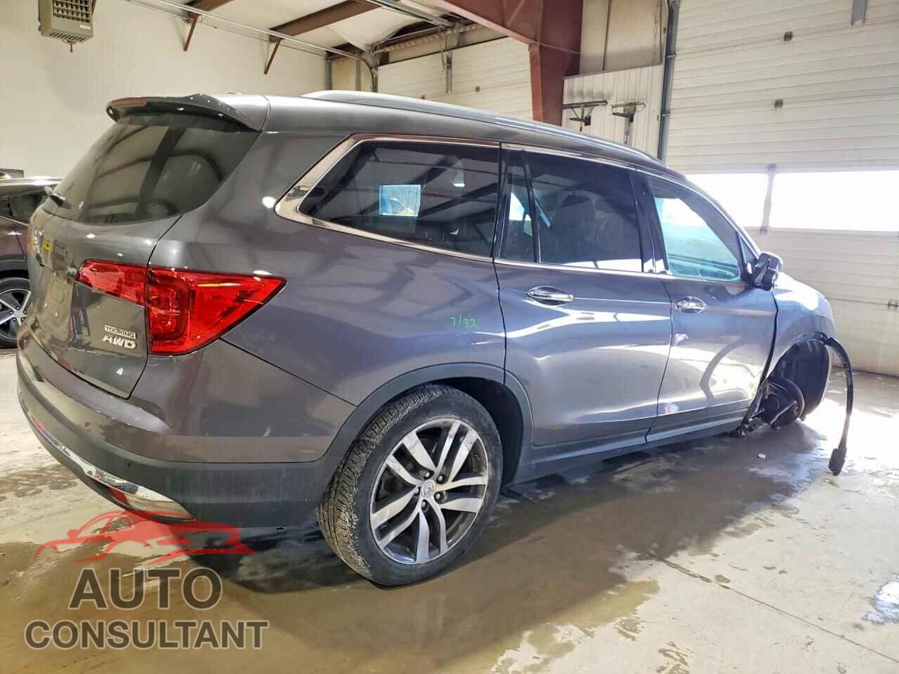 HONDA PILOT 2017 - 5FNYF6H94HB032910