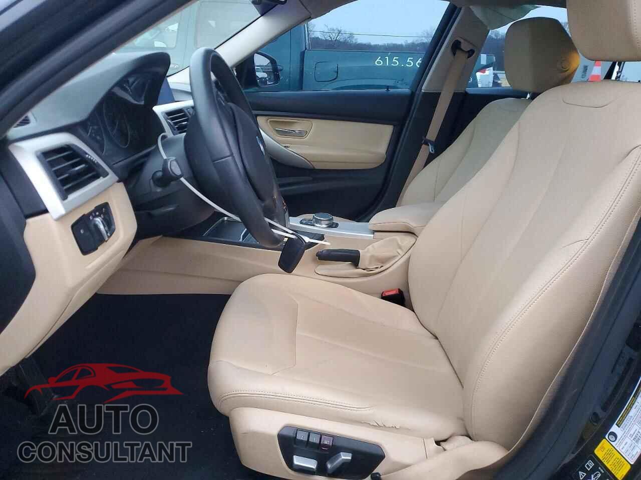 BMW 3 SERIES 2018 - WBA8A3C53JA494355