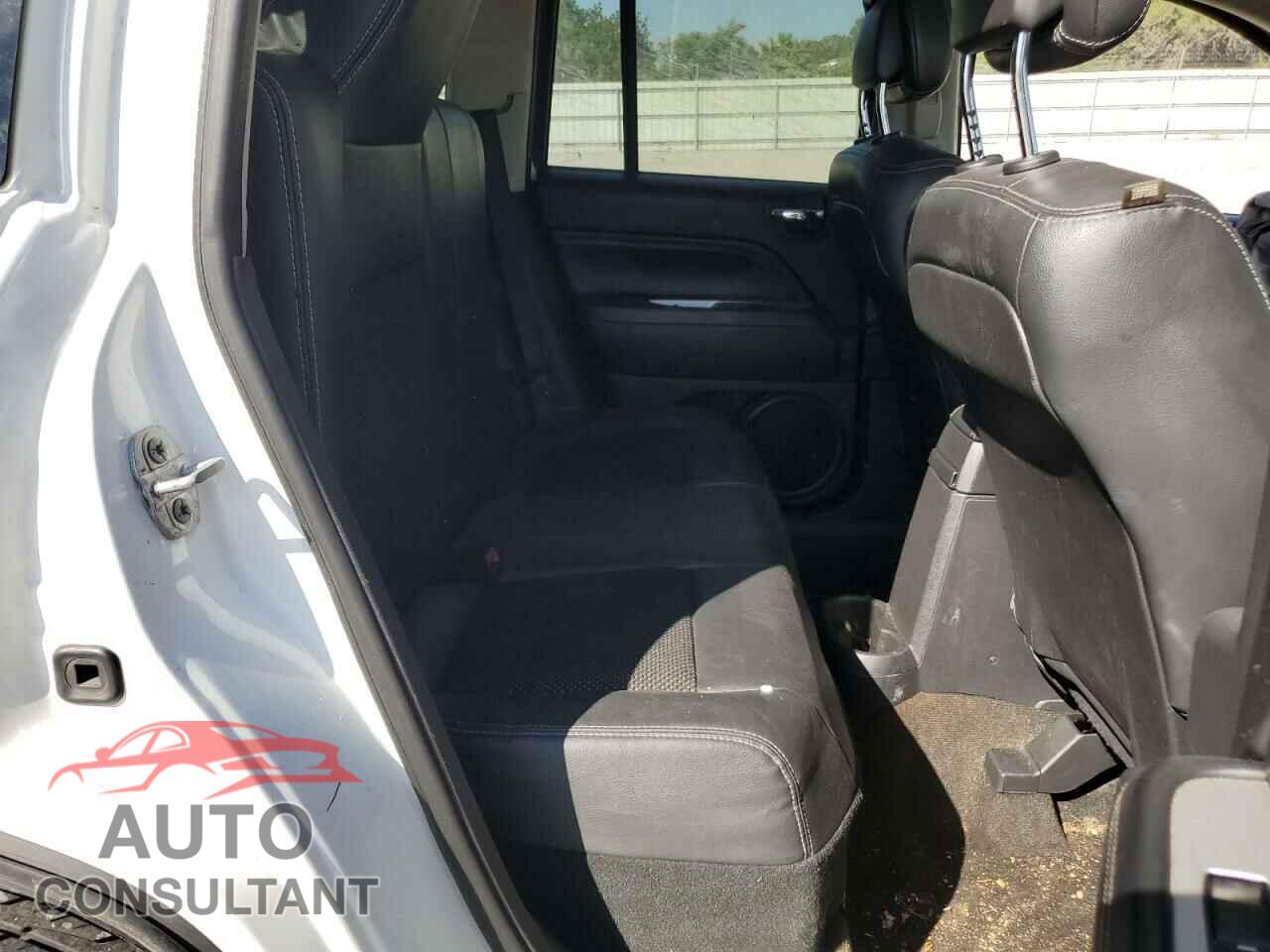 JEEP COMPASS 2015 - 1C4NJCEB4FD131416