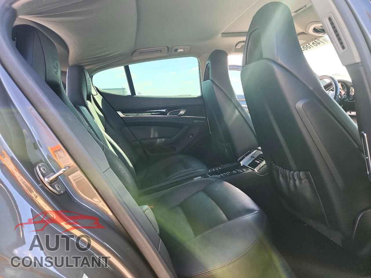 PORSCHE PANAMERA 2015 - WP0AA2A79FL000210