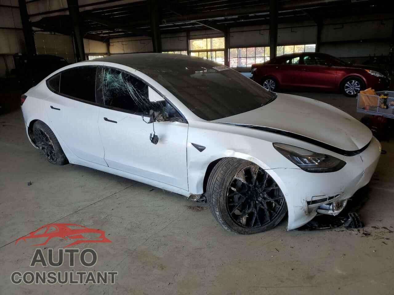 TESLA MODEL 3 2021 - 5YJ3E1EA2MF859703