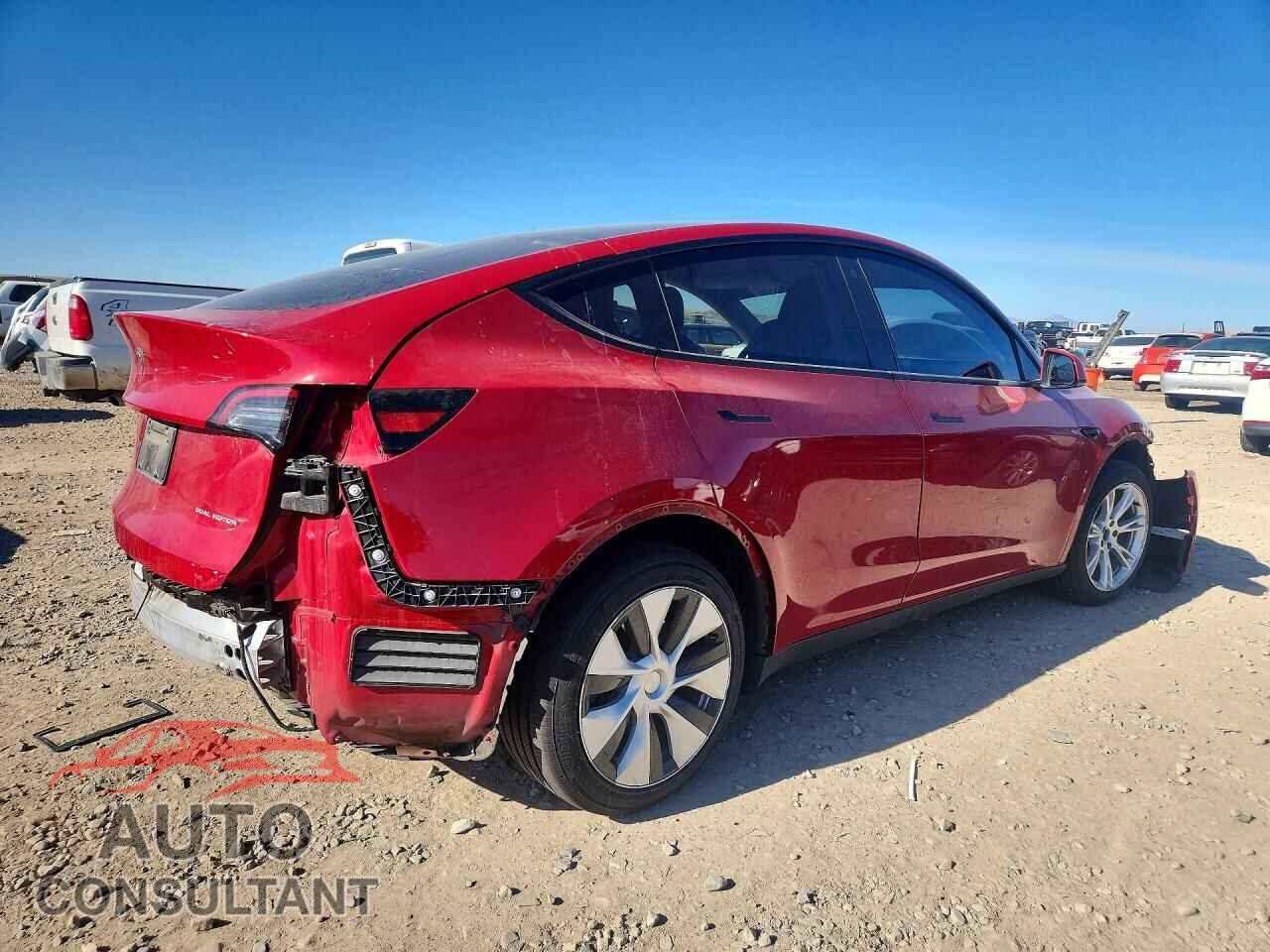 TESLA MODEL Y 2023 - 7SAYGAEEXPF631586