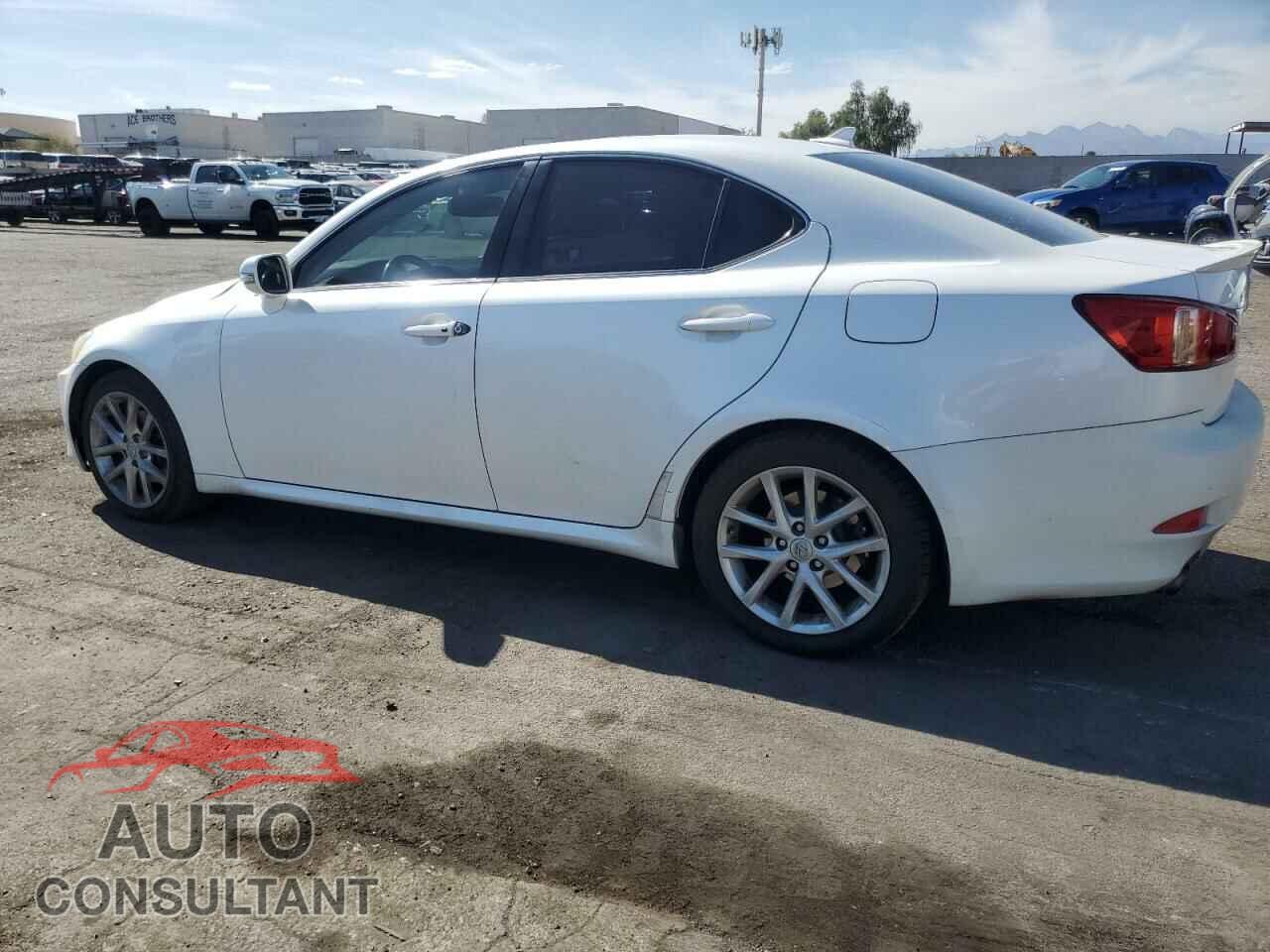 LEXUS IS 2011 - JTHBF5C29B2101867