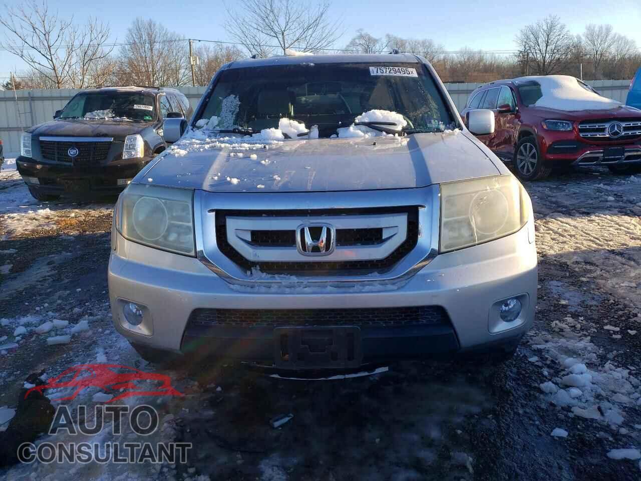 HONDA PILOT 2011 - 5FNYF3H45BB031002