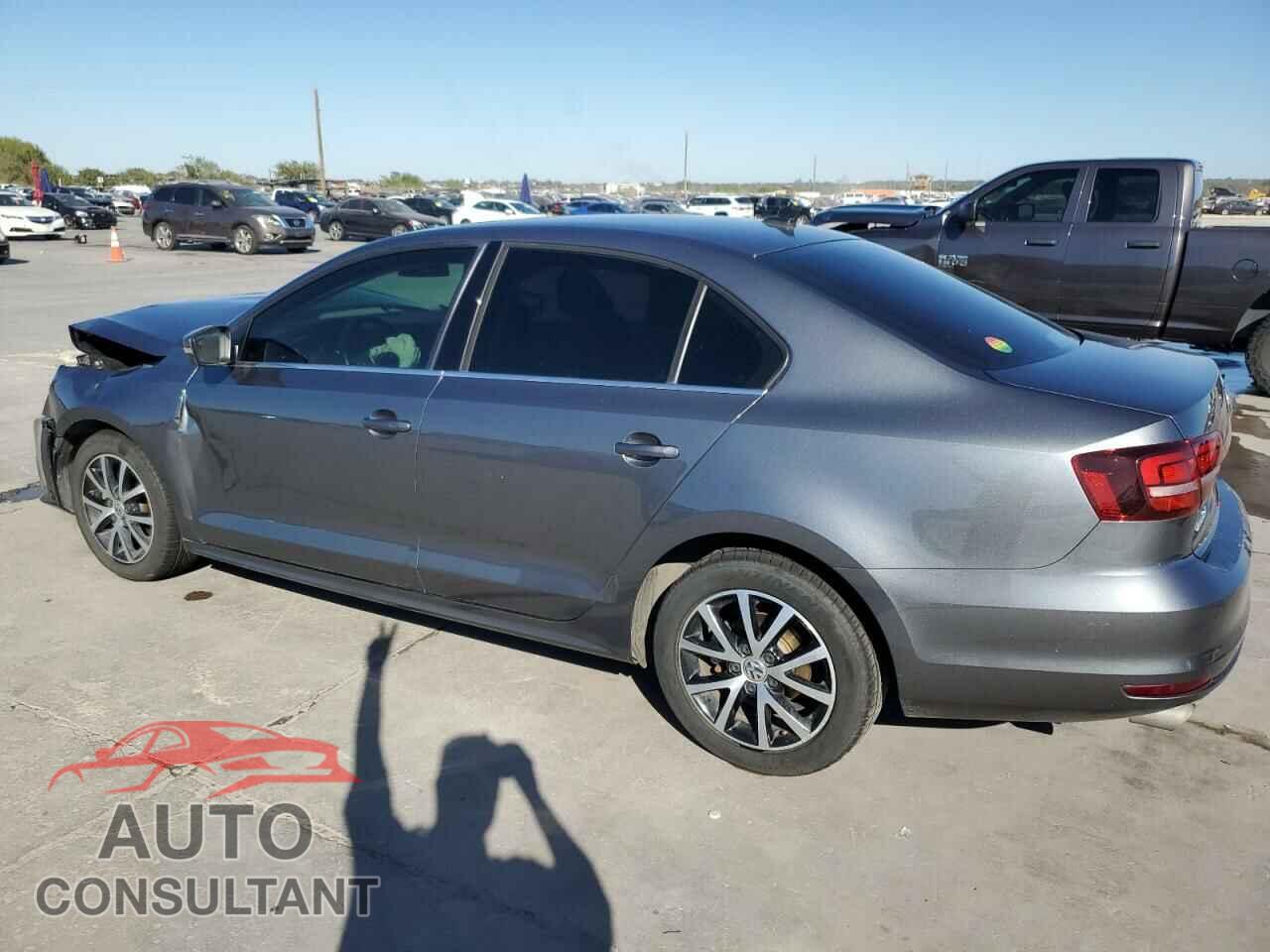 VOLKSWAGEN JETTA 2017 - 3VWDB7AJ2HM413510