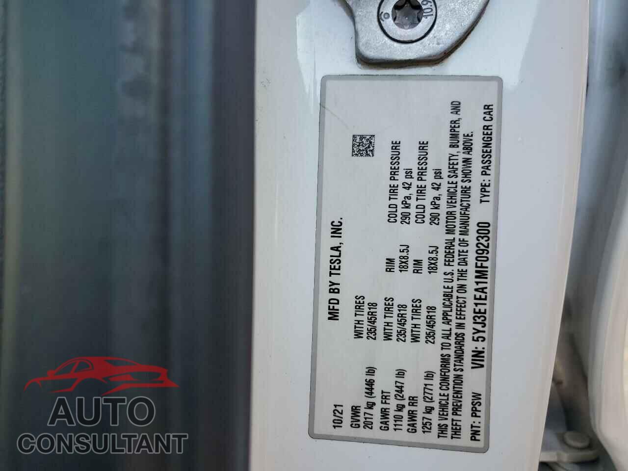 TESLA MODEL 3 2021 - 5YJ3E1EA1MF092300