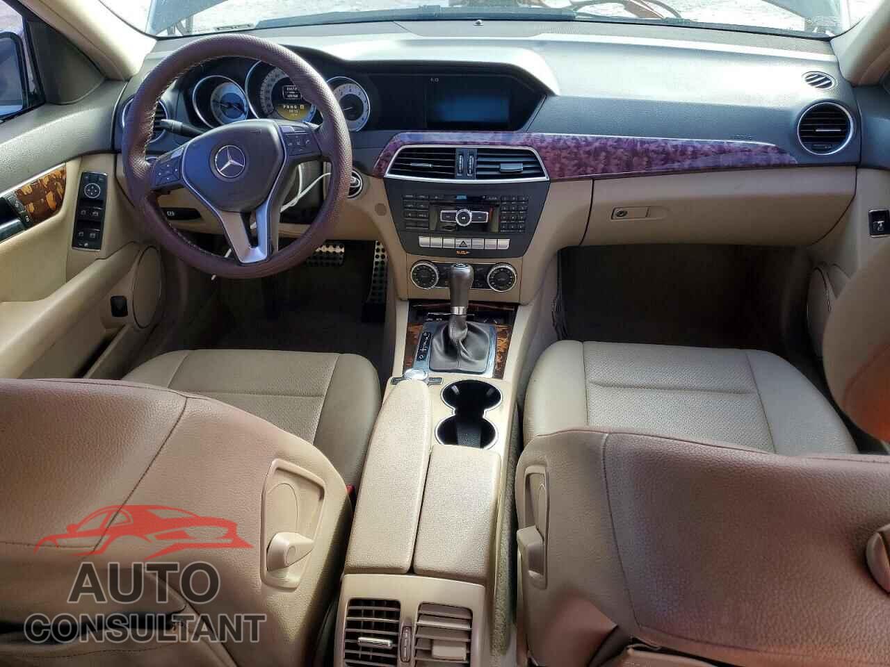 MERCEDES-BENZ C-CLASS 2012 - WDDGF4HB6CA615926