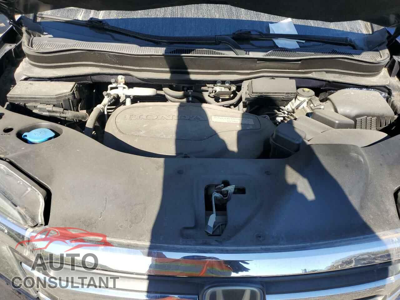 HONDA PILOT 2017 - 5FNYF6H68HB001679