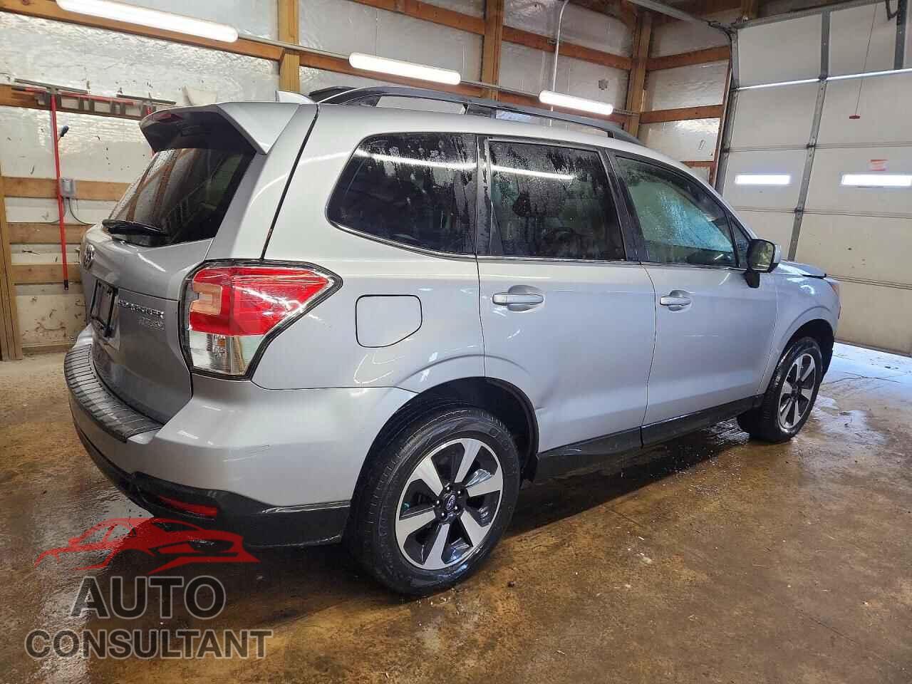 SUBARU FORESTER 2017 - JF2SJAJC1HH557759