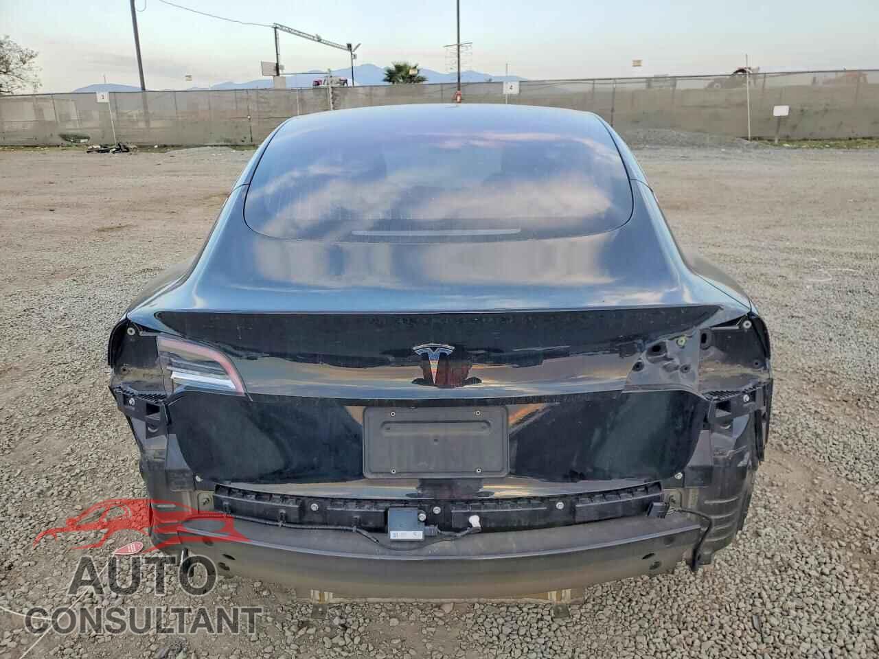 TESLA MODEL 3 2018 - 5YJ3E1EA7JF171840