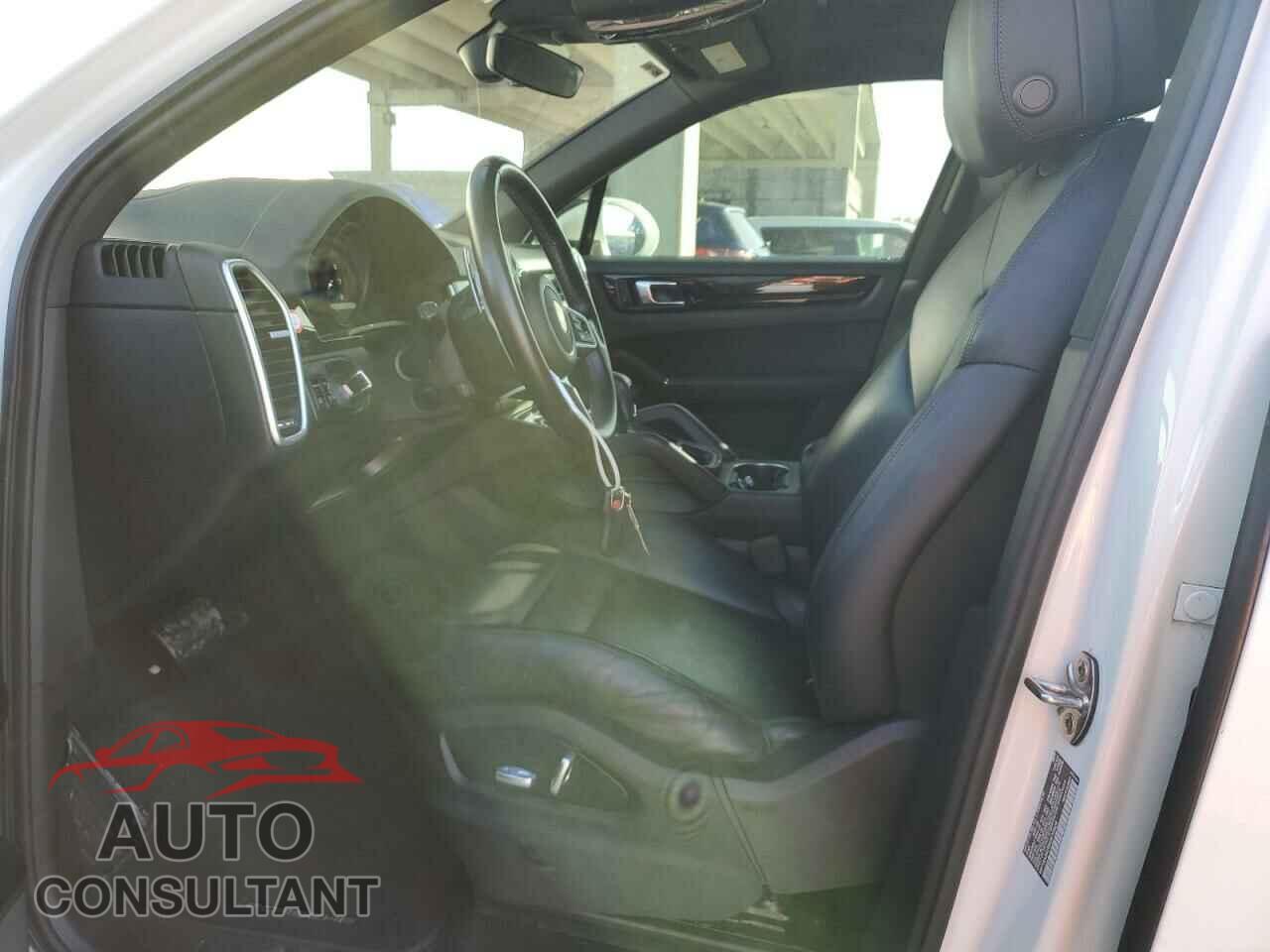 PORSCHE CAYENNE 2019 - WP1AA2AY0KDA12824