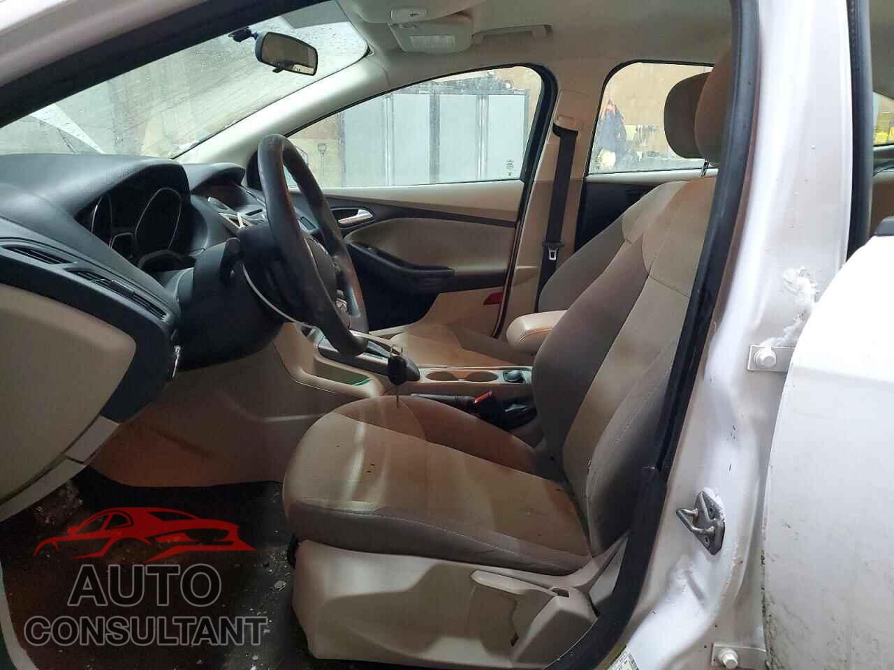 FORD FOCUS 2014 - 1FADP3F24EL173152