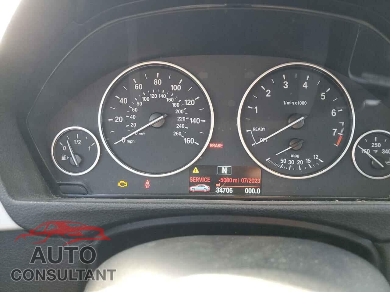 BMW 3 SERIES 2016 - WBA8E1G53GNU10149