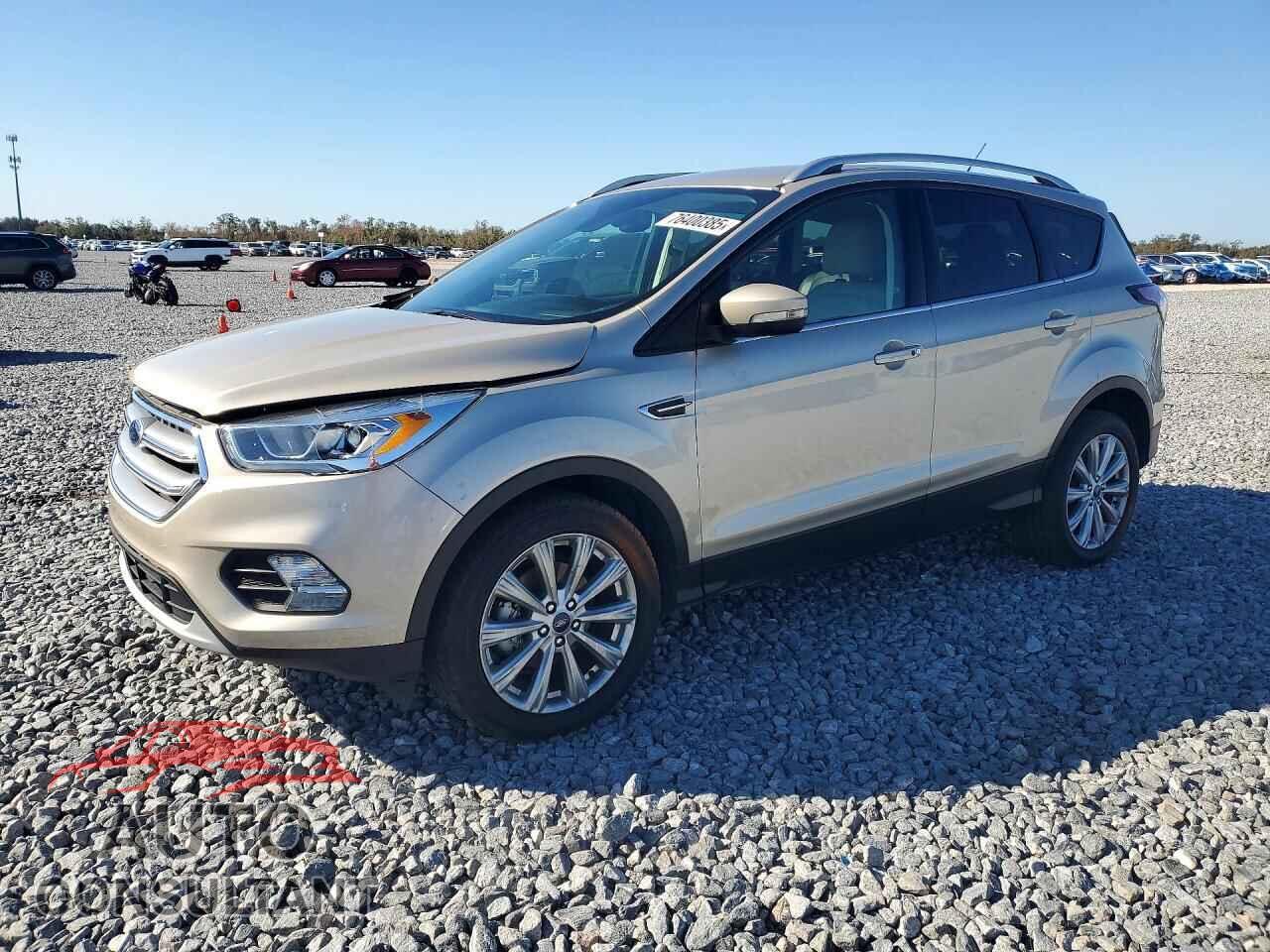 FORD ESCAPE 2017 - 1FMCU0JD8HUB73431