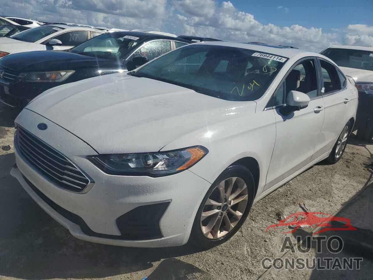 FORD FUSION 2020 - 3FA6P0LU7LR104029