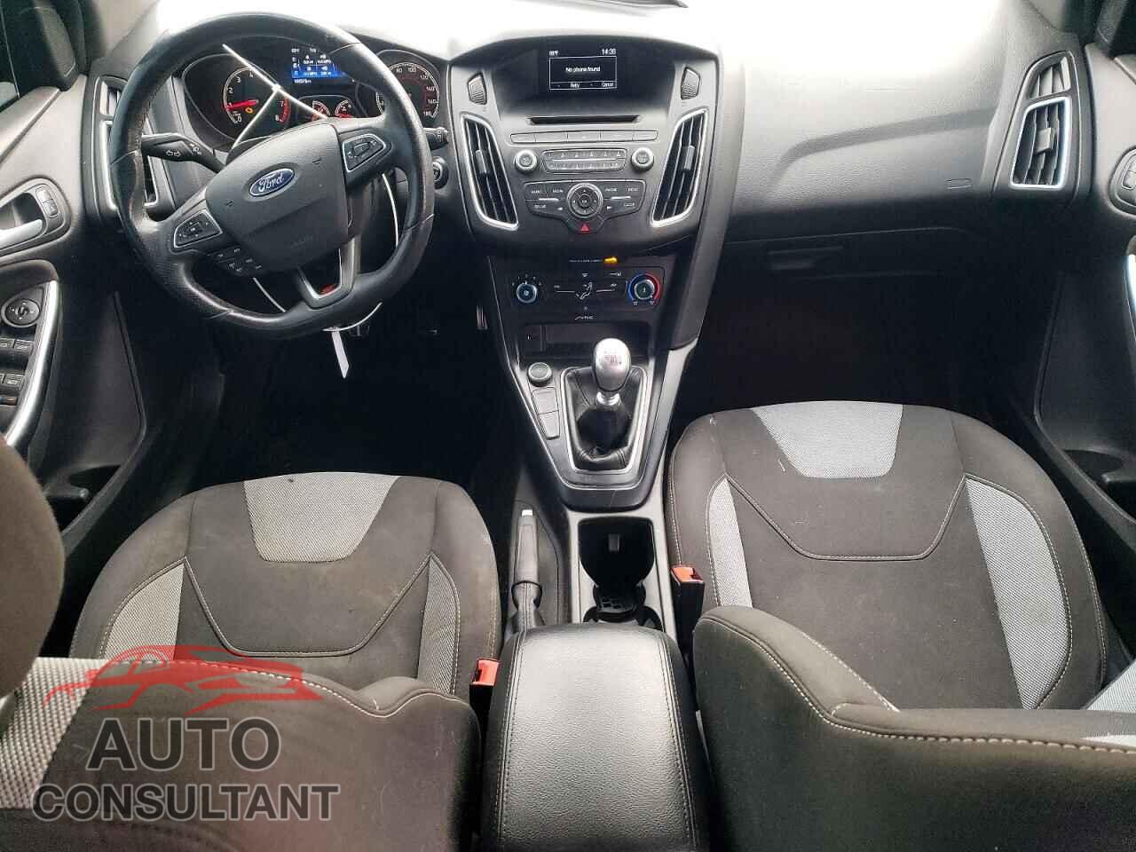 FORD FOCUS 2017 - 1FADP3L95HL347963