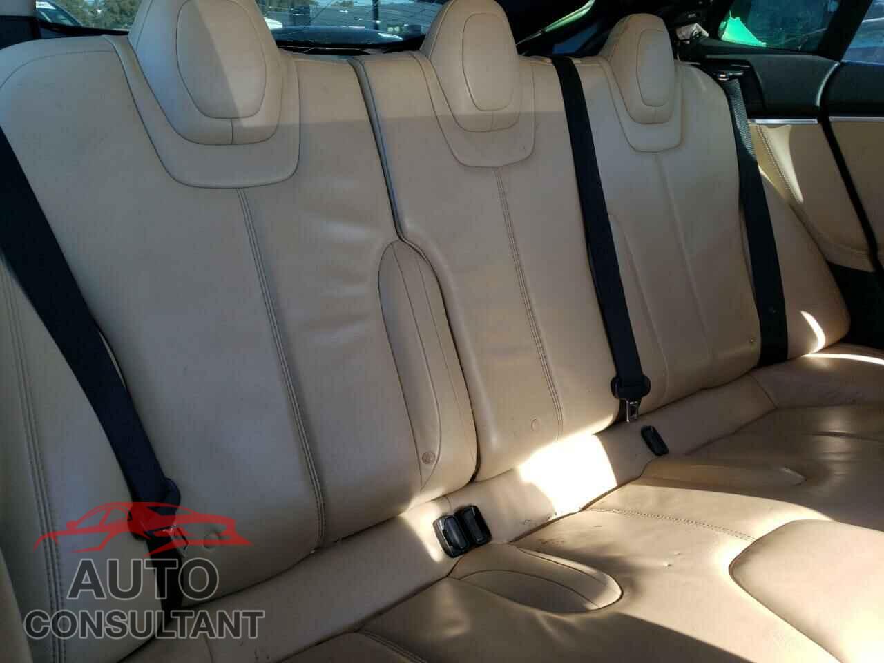 TESLA MODEL S 2013 - 5YJSA1CN4DFP11355