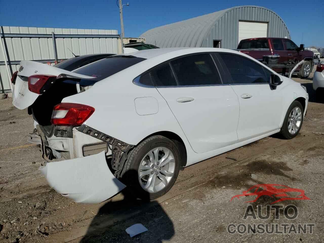 CHEVROLET CRUZE 2019 - 1G1BE5SM1K7126572