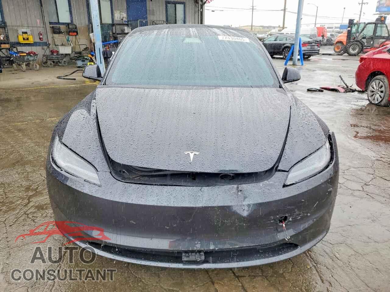 TESLA MODEL 3 2025 - 5YJ3E1EA4SF071003