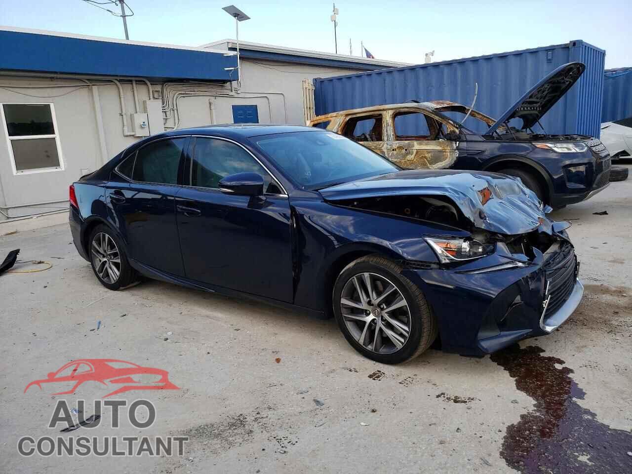LEXUS IS 2018 - JTHC81D24J5029365