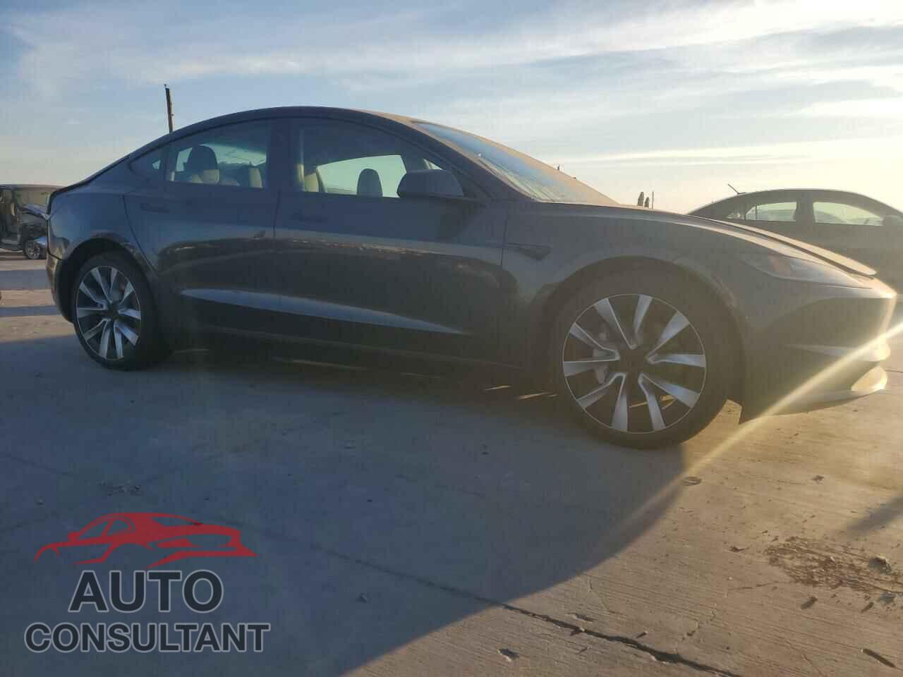 TESLA MODEL 3 2024 - 5YJ3E1EA1RF766582